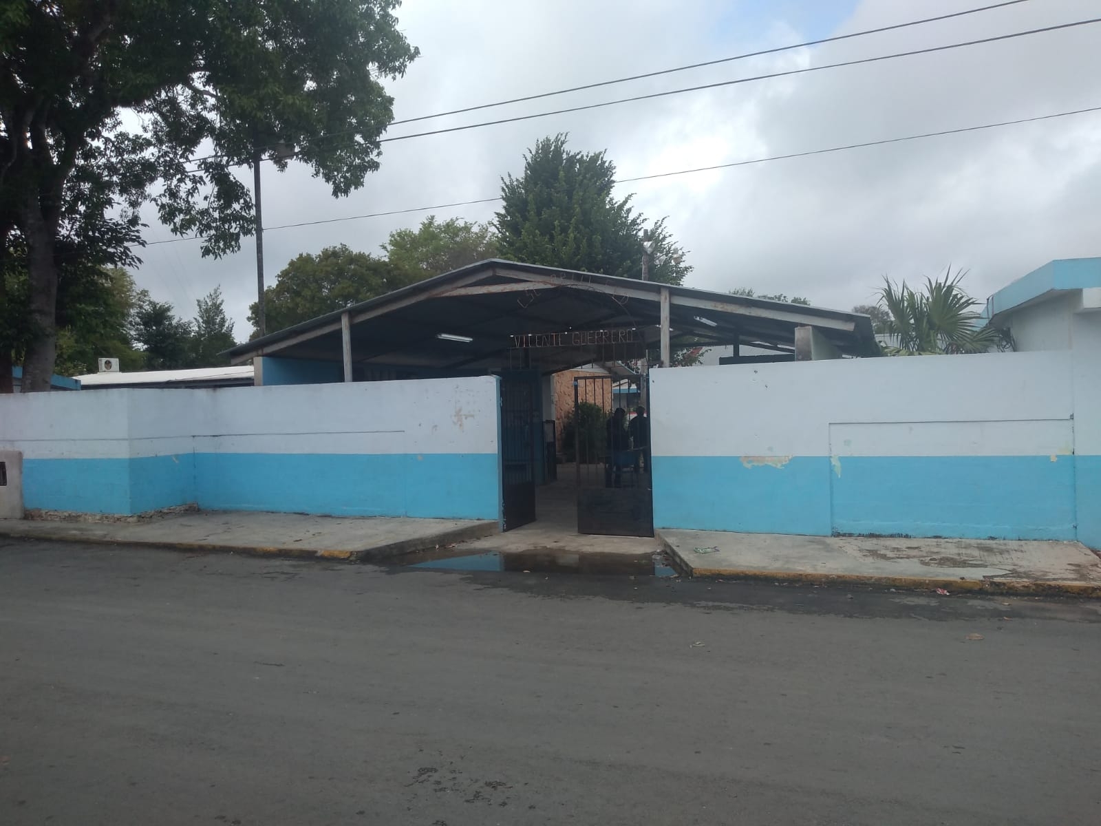 Roban computadoras y cableado en una escuela primaria de Chocholá