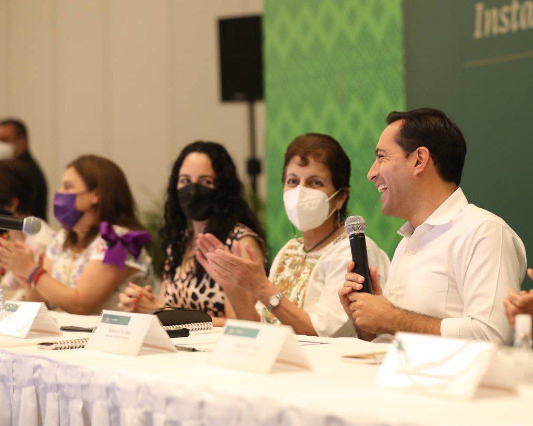 Mauricio Vila inaugura Encuentro con Titulares de las Instancias de las Mujeres en Yucatán