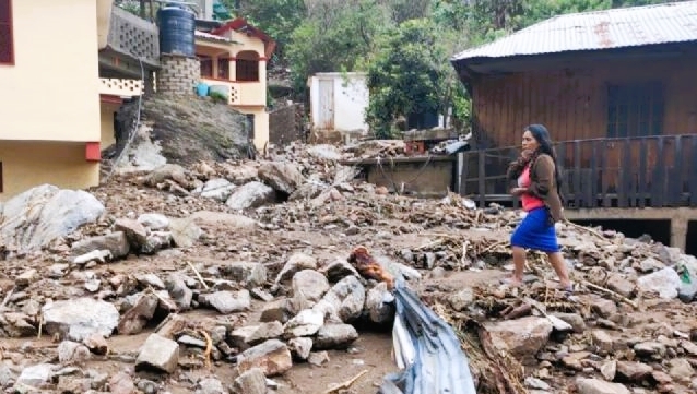 Suman cuatro muertos por Huracán Agatha; dos de ellos eran menores