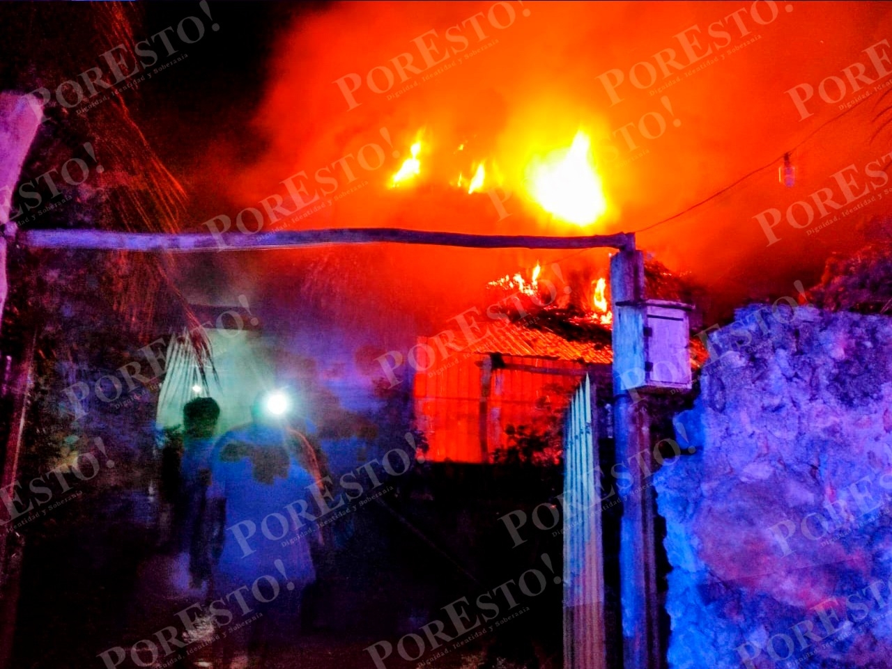 Incendio acaba con una casa de huano en Peto; fue provocado, aseguran: VIDEO