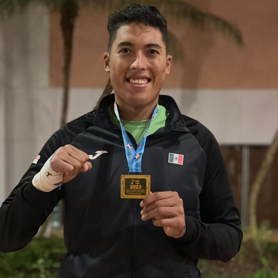 Carlos Sansores, taekwondoín de Quintana Roo, gana dos medallas de oro en Campeonato Panamericano