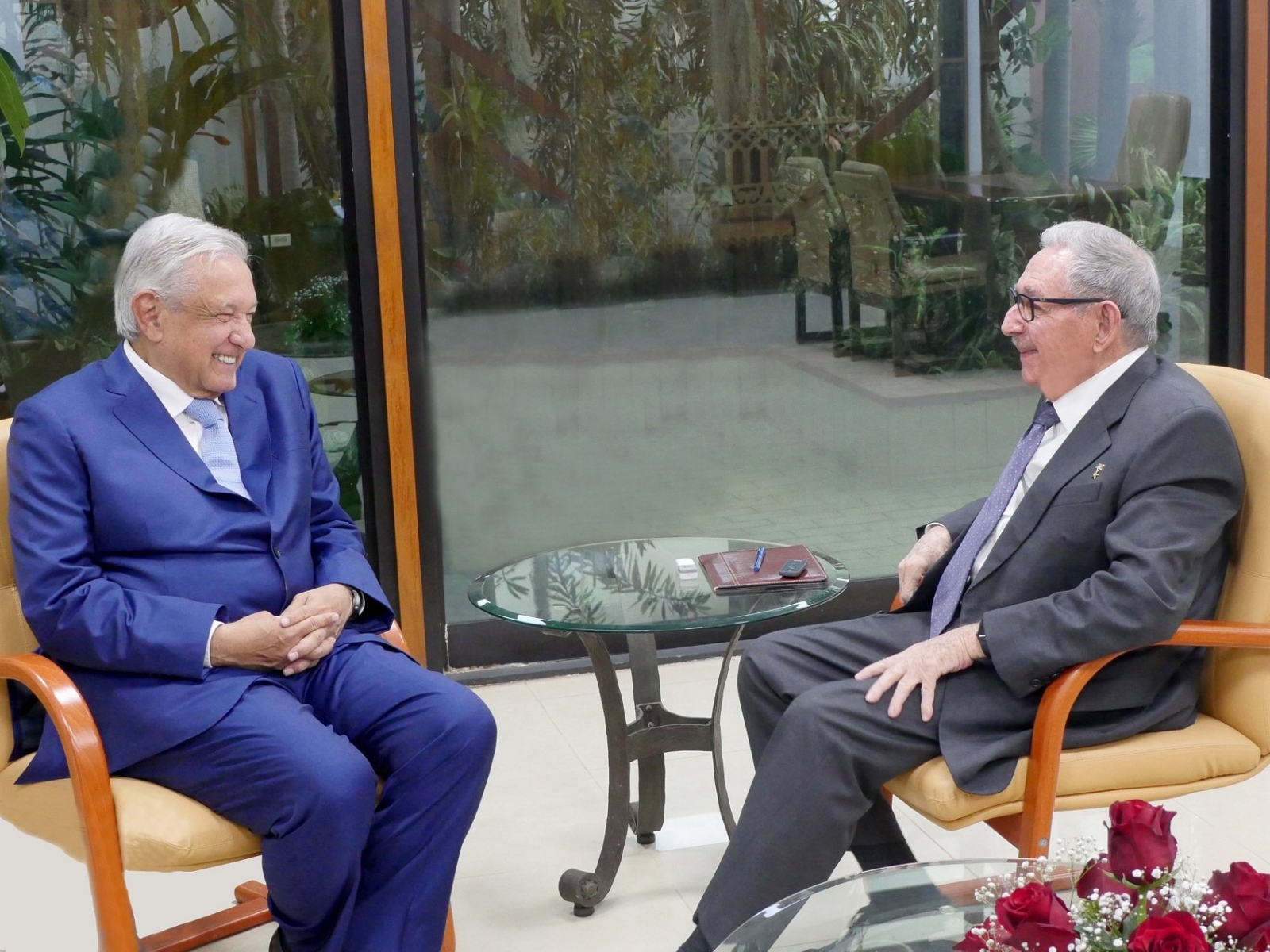 AMLO y Castro Ruz se reunieron este domingo. Foto: Twitter @PresidenciaCuba