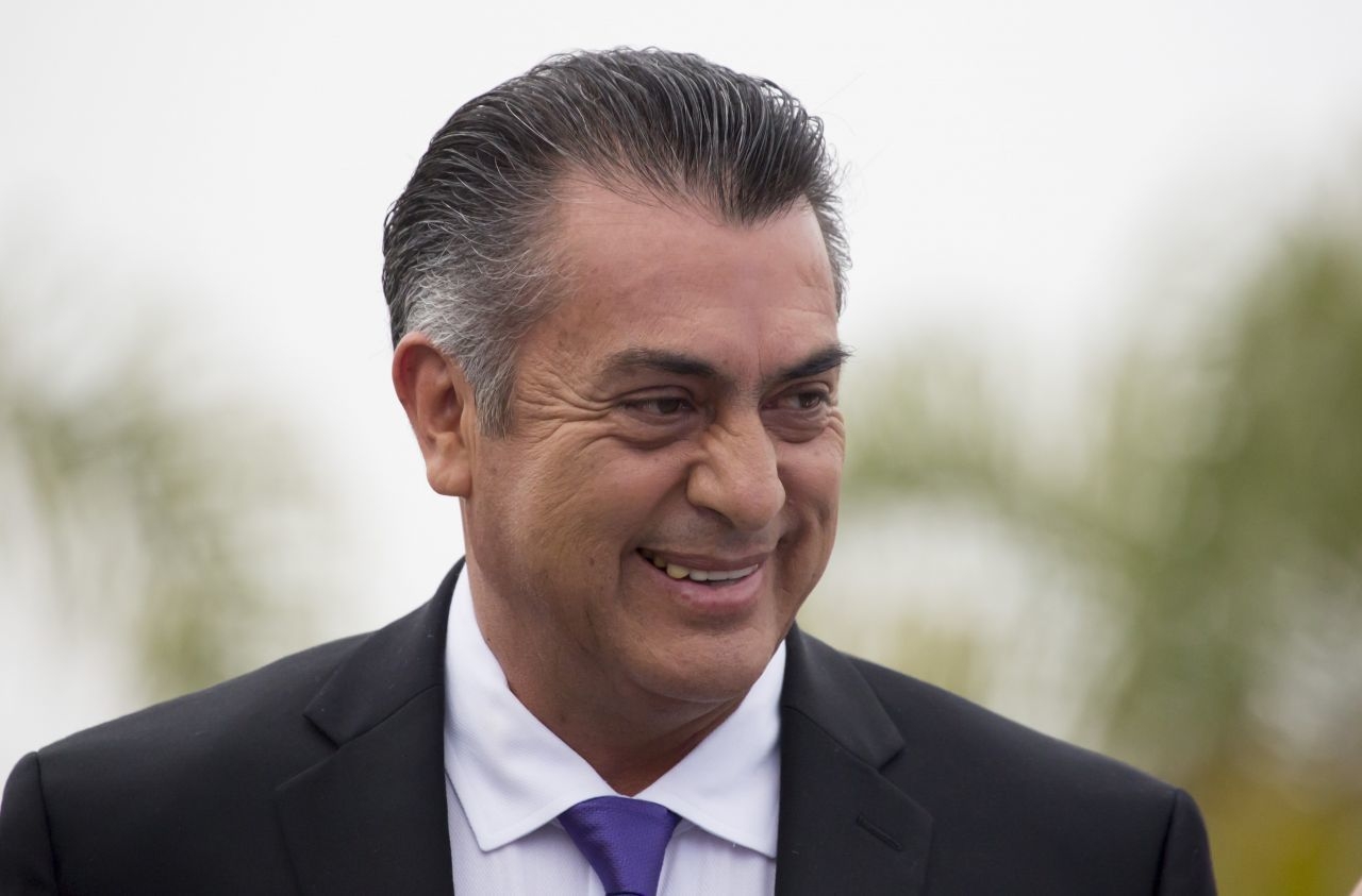 Dictan prisión domiciliaria a 'El Bronco' por su estado de salud