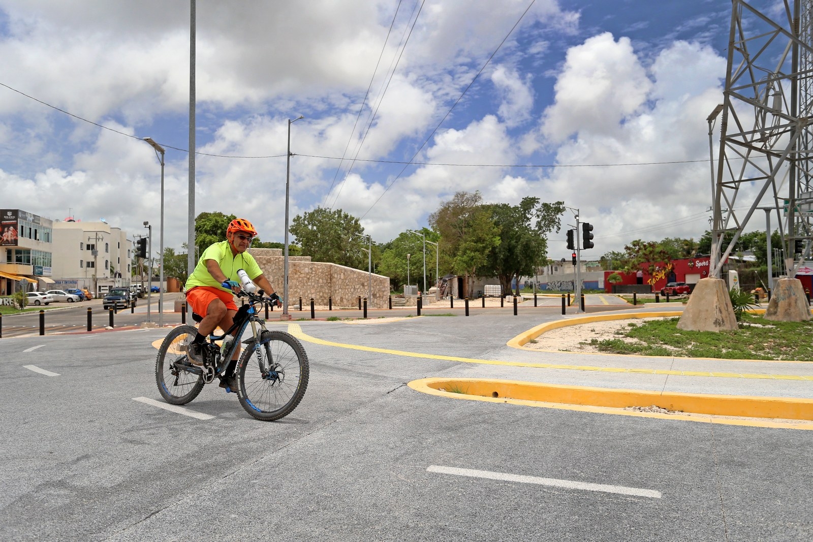 Desaprovechada, así la ciclovía de Carlos Joaquín en Cancún que costó 250 mdp