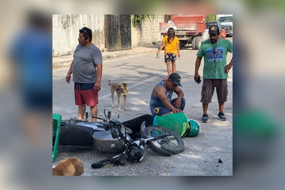 Choque entre repartidor de agua purificada y motociclista deja un lesionado en Playa del Carmen