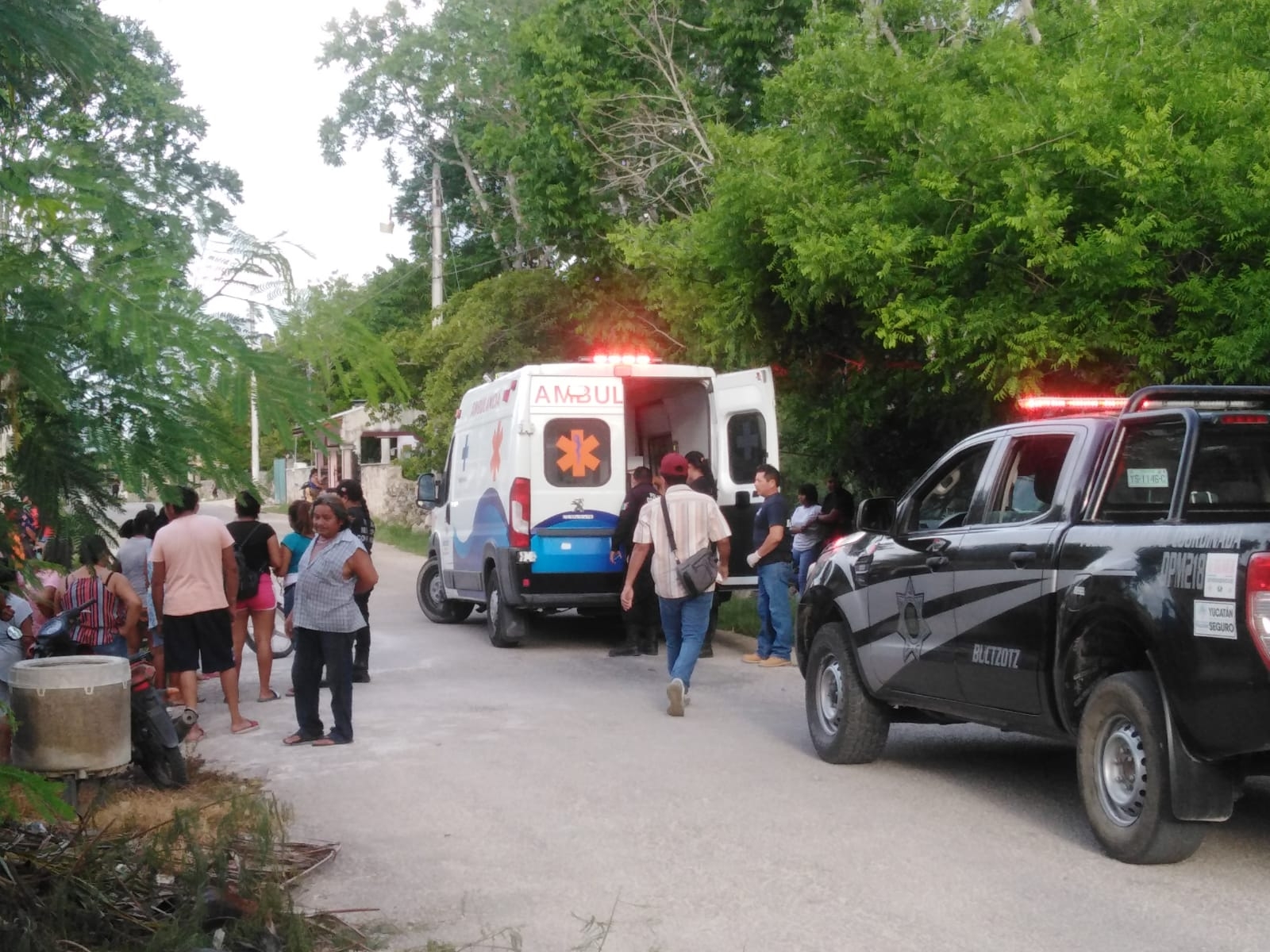 Una familia se accidentó al tropezar con una piedra en la motocicleta en la que se trasladaban