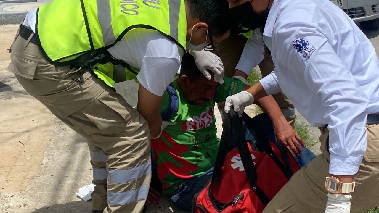 El hombre fue atendido en plena calle ante el grado etílico que presentaba