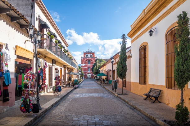 • Chiapas se caracteriza por la calidez de su pueblo y su gente, así como por sus bellezas naturales