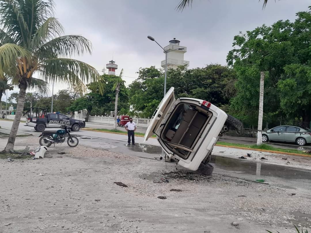 La camioneta fue trasladada al corralón municipal de la carretera Isla Aguada – Ciudad del Carmen