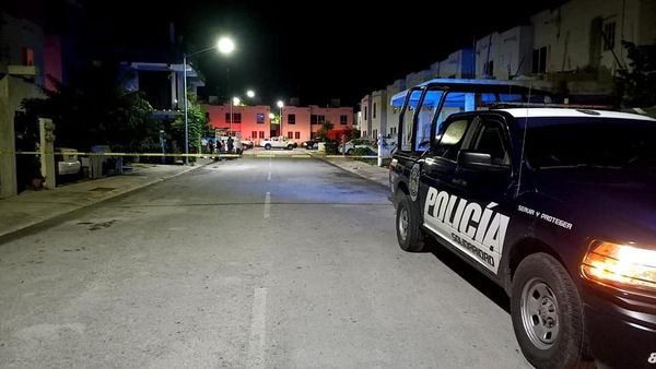 Al lugar llegaron elementos policiales y las personas heridas fueron llevadas al hospital