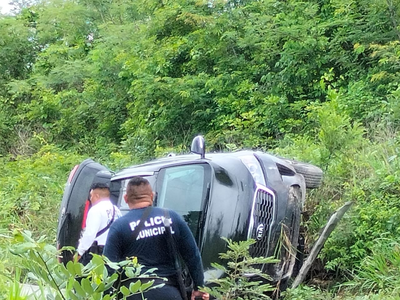 Los primeros en llegar al lugar fueron los elementos policiacos destacamentados en la localidad de Chunhuhub