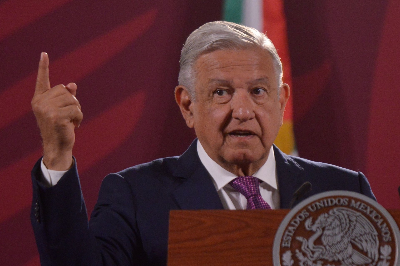 AMLO señaló que ya se han iniciado las investigaciones para dar con los responsables del asesinato de los jesuitas
