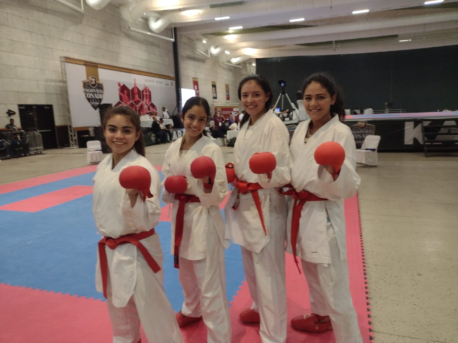 Juegos Nacionales CONADE 2022: Equipo femenil de kumite de Yucatán busca la medalla de oro