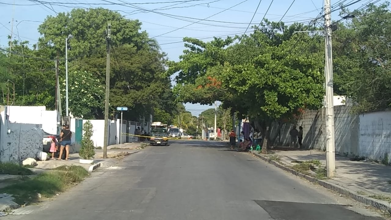 Vecinos bloquearon la carretera como protesta