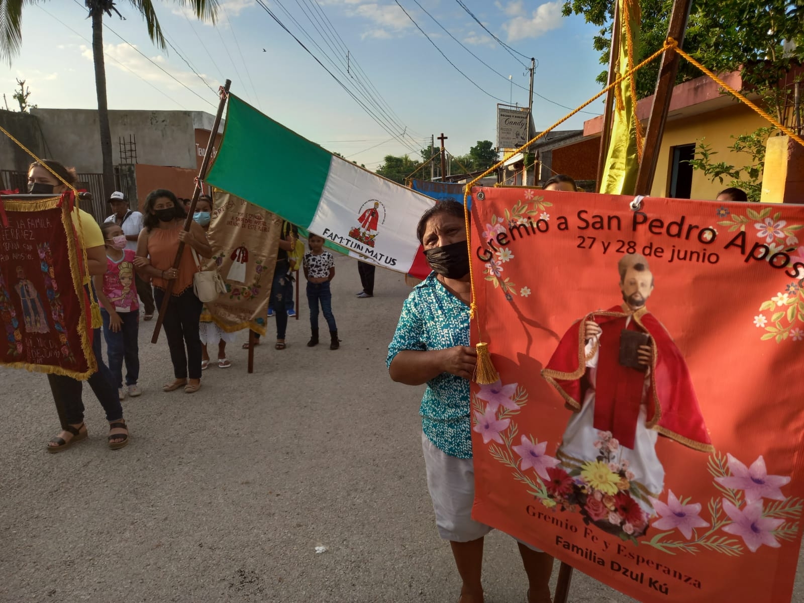 Gremio fe y esperanza celebra 27 años  de su fundación