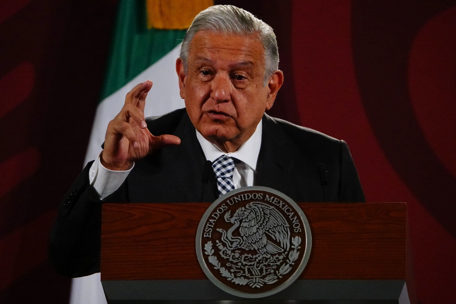 AMLO envía su pésame por muerte de migrantes en un tráiler, en Texas