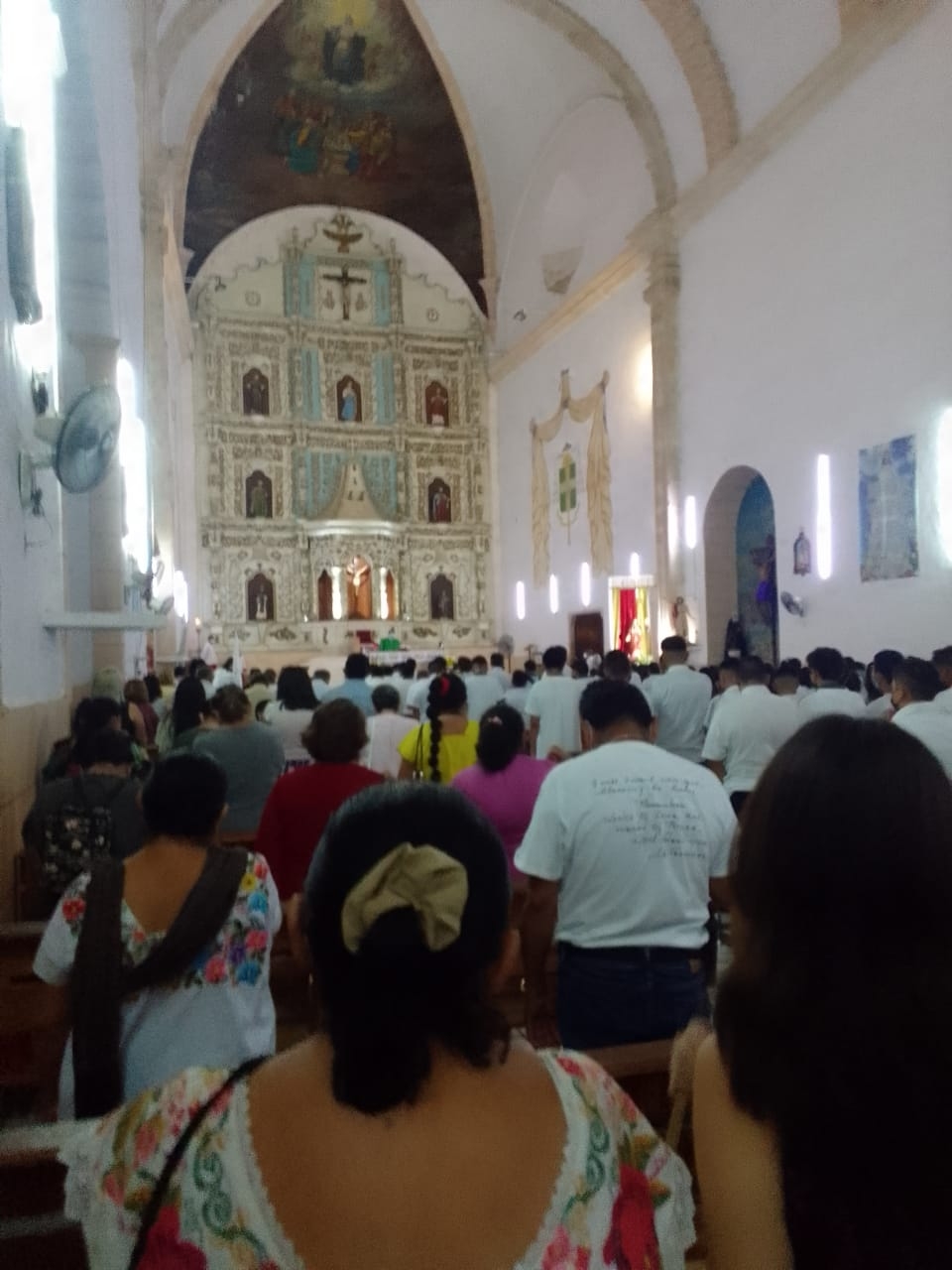 Realizan misa de acción de gracias a egresados de secundaria en Yucatán