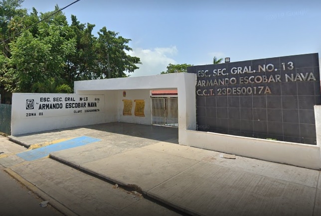 Al momento de la desaparición la adolescente llevaba un uniforme de la escuela secundaria Armando Escobar Nava