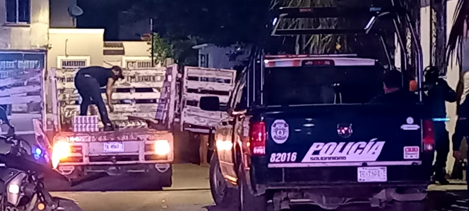 La policía se llevó varias latas de cerveza