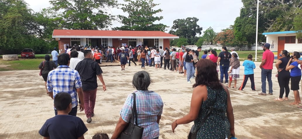 Los votantes esperaron más de una hora en José María Morelos para poder emitir su sufragio en las elecciones en Quintana Roo