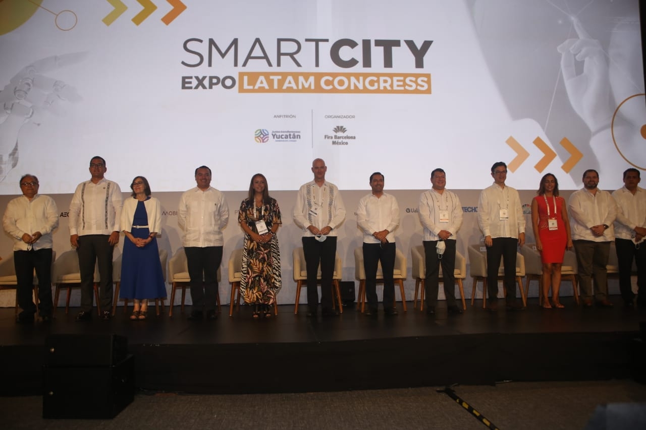 El gobernador Mauricio Vila acudió a la inauguración del Smart City Expo Latam Congress