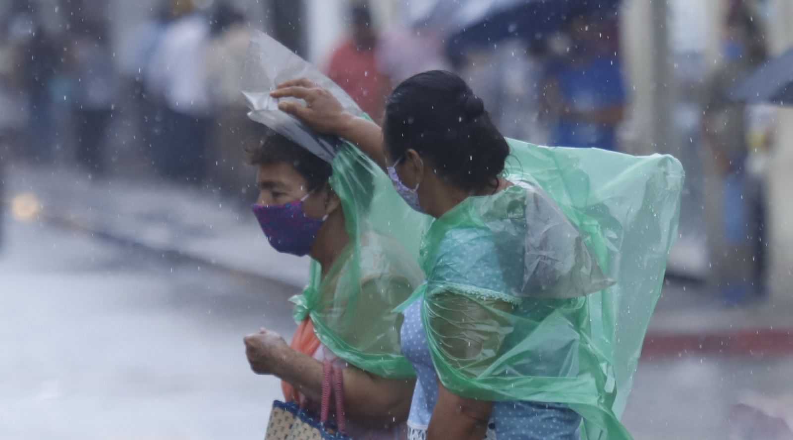 Lluvias continuarán este jueves en Mérida