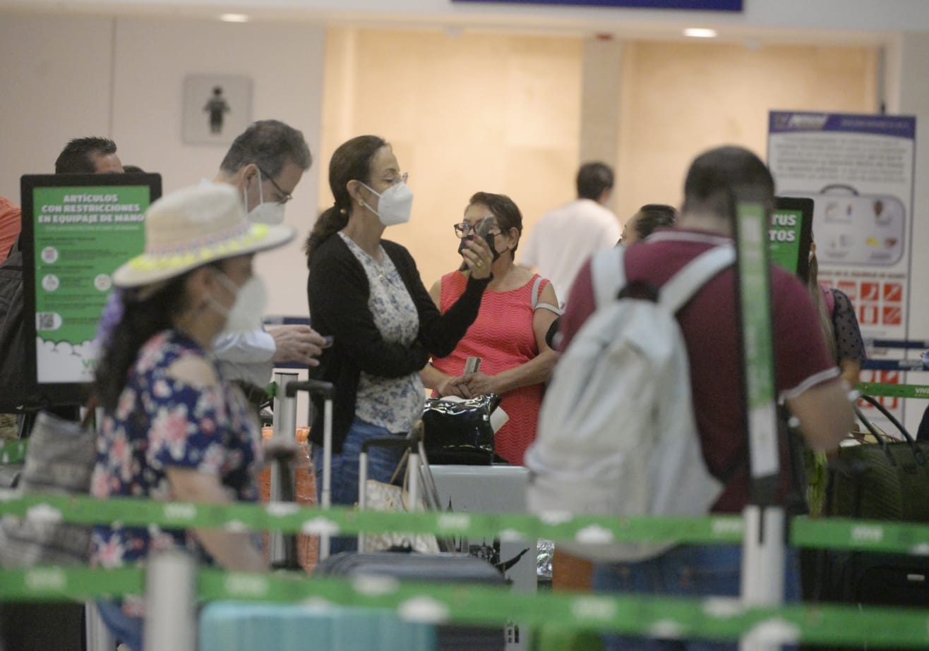 Los vuelos que registran cambios en su horario, son de la ruta Ciudad de México y uno de Monterrey