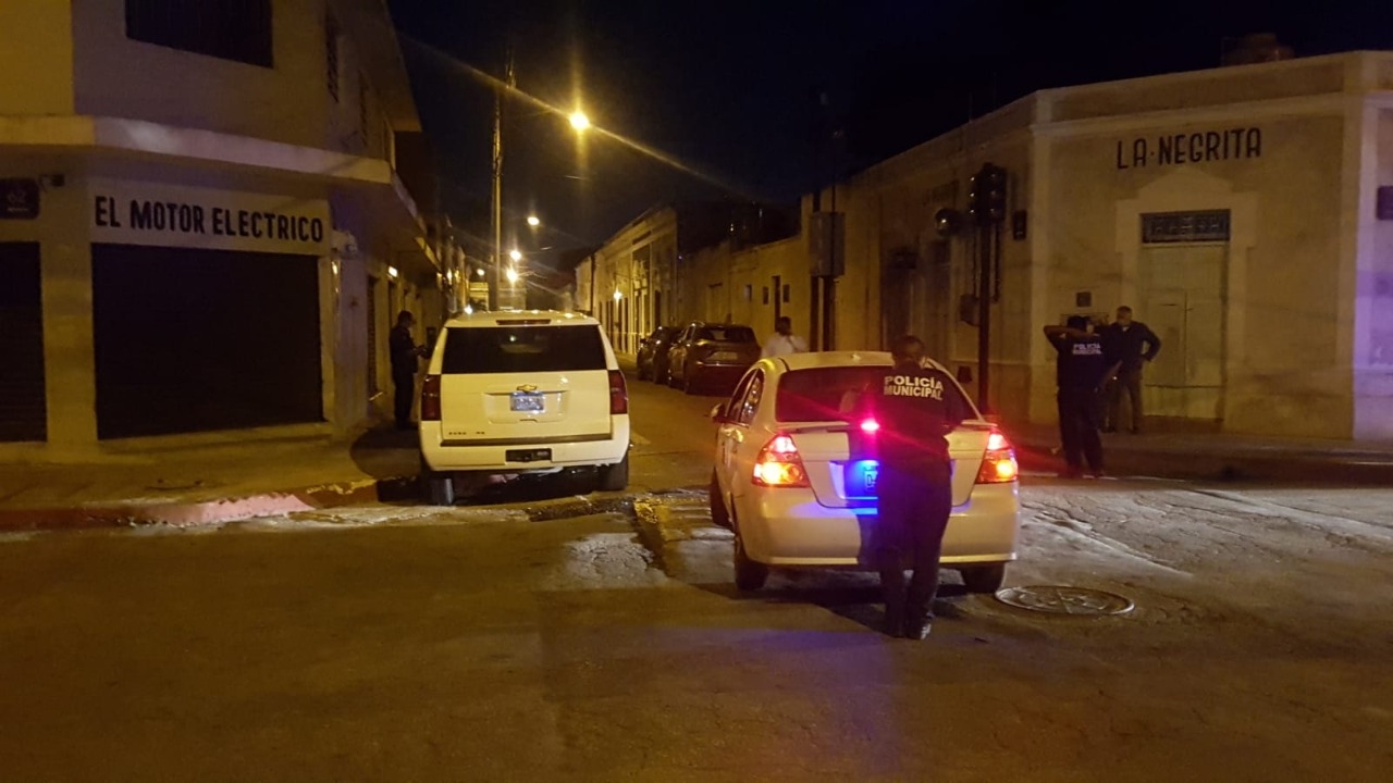 Fuerte choque en el Centro de Mérida deja tres heridos