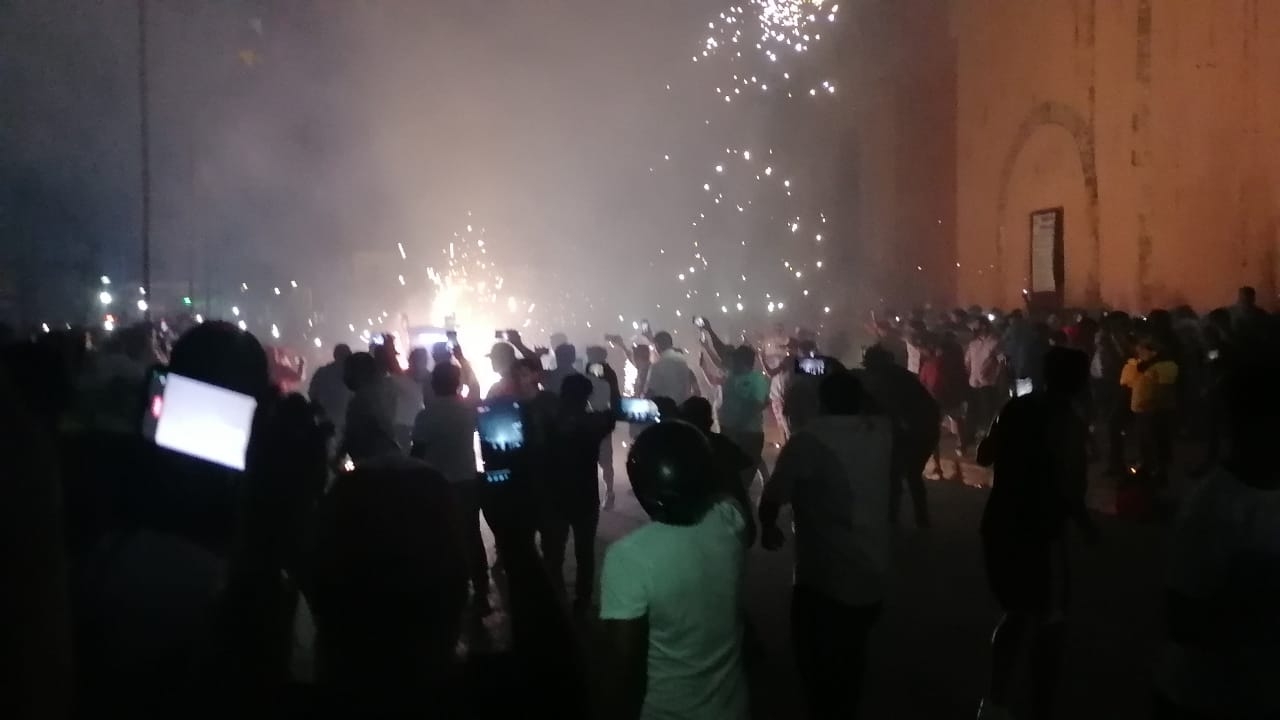 Noche de pirotecnia en la Feria de la Virgen del Carmen en Motul