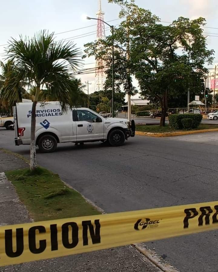 Al lugar llegaron elementos de la Policía Quintana Roo, así como de Servicios Periciales