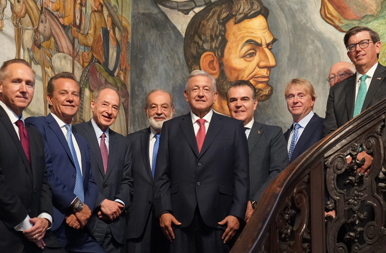 AMLO dialoga con empresarios de EU y México sobre inversión y progreso