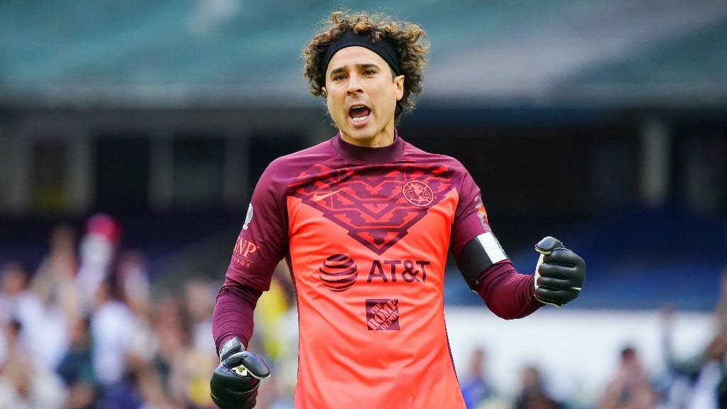 Memo Ochoa dedica la canción de "Mi bebito fiu fiu" a un compañero del América; ¿de quién se trata?