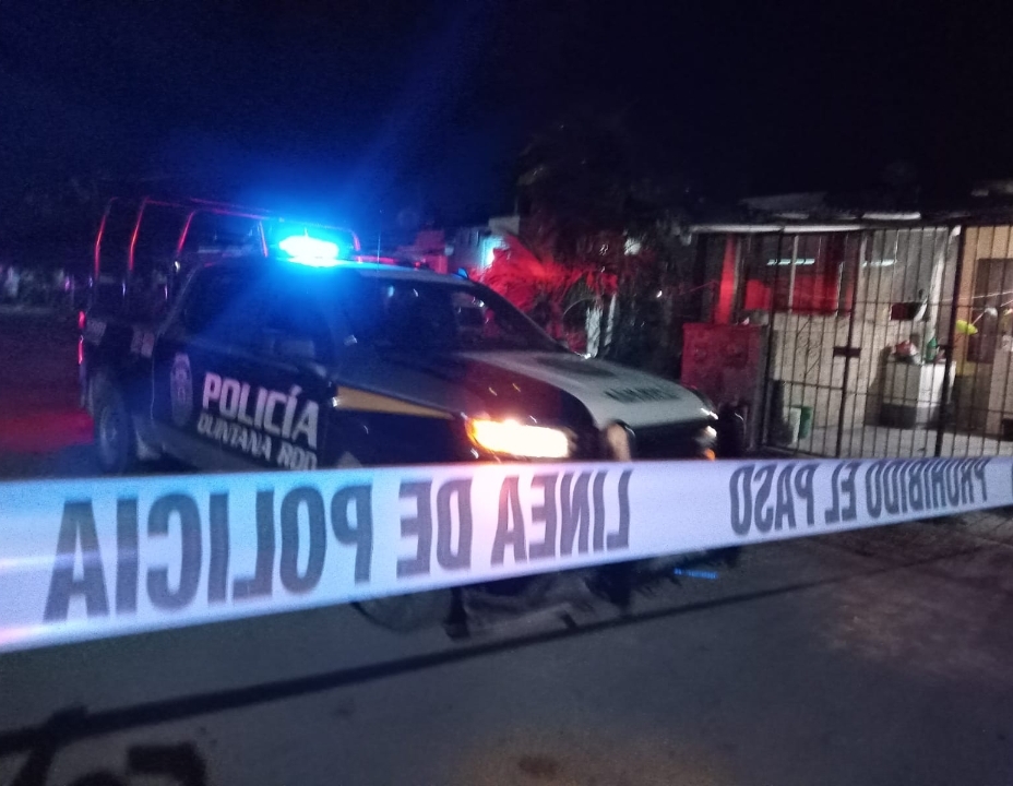 Hombres a bordo de una motocicleta disparan contra auto en la región 221 de Cancún