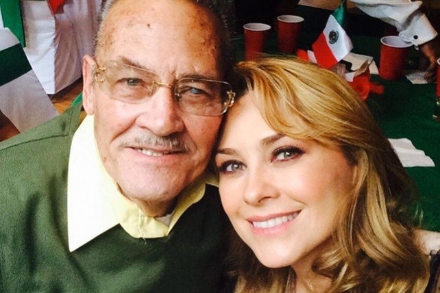 Aracely Arámbula tenía una gran relación con su padre. Foto: Especial