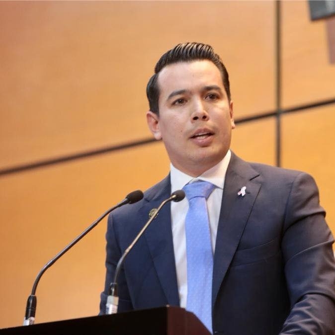 Diputado federal de Campeche pide respetar autonomía de la Unacar