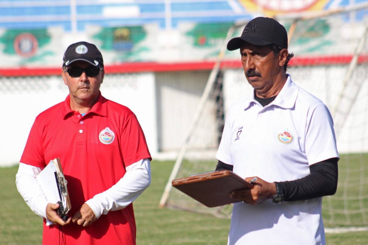 Pioneros Junior de Cancún FC presentan a su nuevo entrenador para la temporada 2022-2023