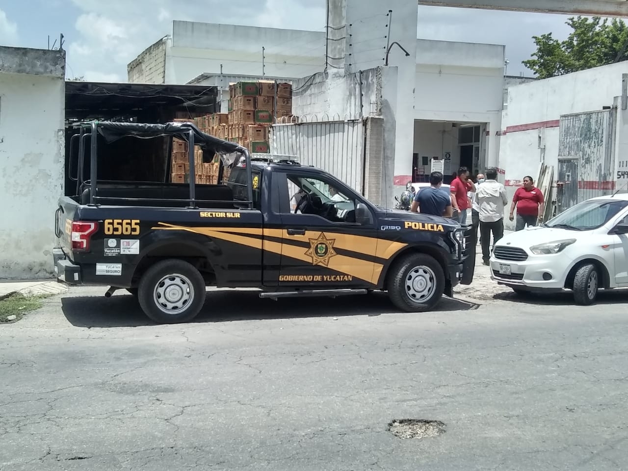 Trabajador muere tras caer de una escalera en la Mercedes Barrera, en Mérida