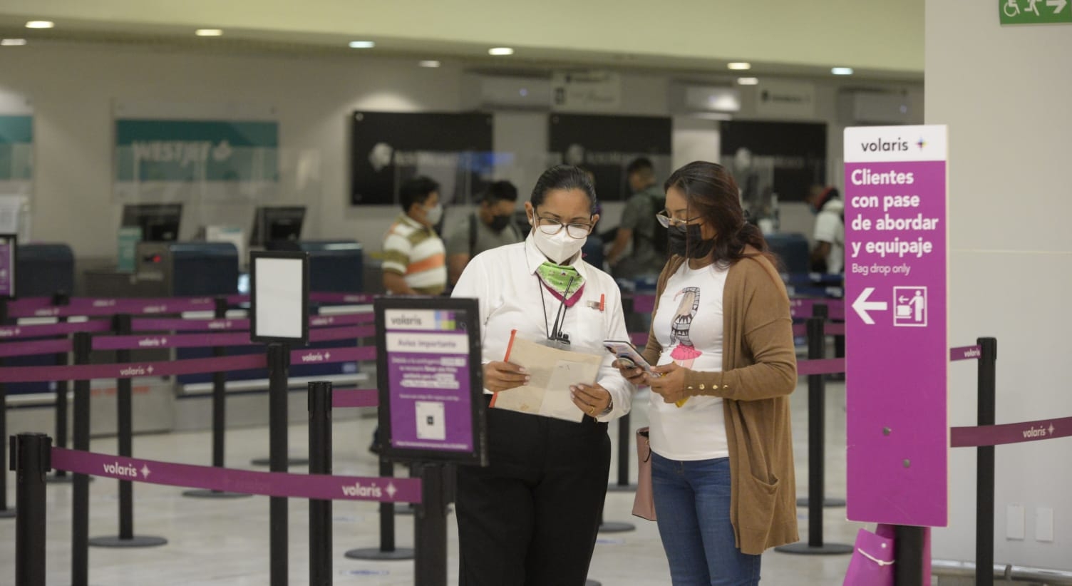 Desde muy temprano se registró la asistencia de viajeros en la terminal aérea