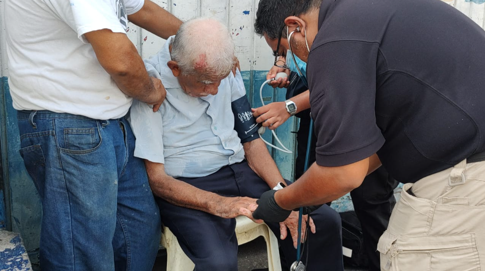 Accidentes Ciudad del Carmen: Abuelito cae desde su propia altura y se rompe la cabeza