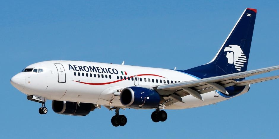 Avión de Aeroméxico regresa al AICM tras ser impactado por un rayo