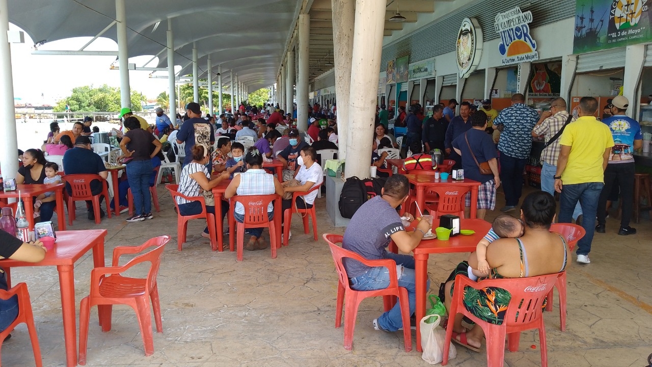 Mercado de Ciudad del Carmen registra deterioro en millonaria estructura, denuncian