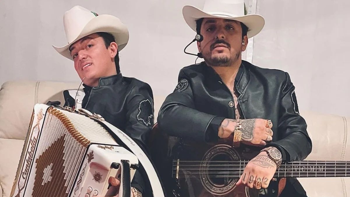 El corrido de Ricardo Ruiz, el Doble R, que es más conocido, es el que interpreta la famosa banda 'Los Dos Carnales'