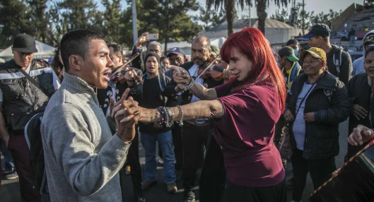 Layda Sansores se pone a bailar en presentación de su primer informe de labores en Campeche