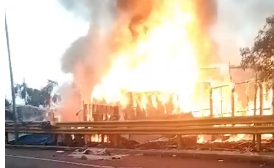 Así se vivió el incendio en casa habitación en la colonia Santa Fe: VIDEO