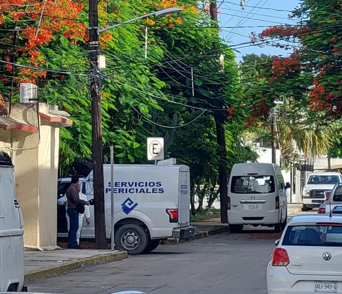 El hecho fue confirmado por la Policía Quintana Roo y al lugar llegaron elementos de los Servicio Periciales