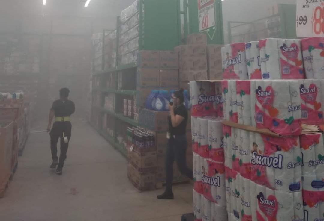 Incendio en supermercado aterroriza a clientes y personal en Progreso