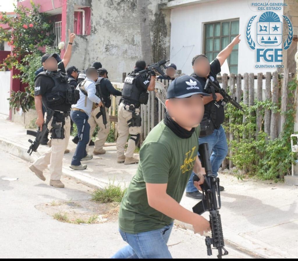 FGE de Quintana Roo detiene a tres hombres tras robo a establecimiento