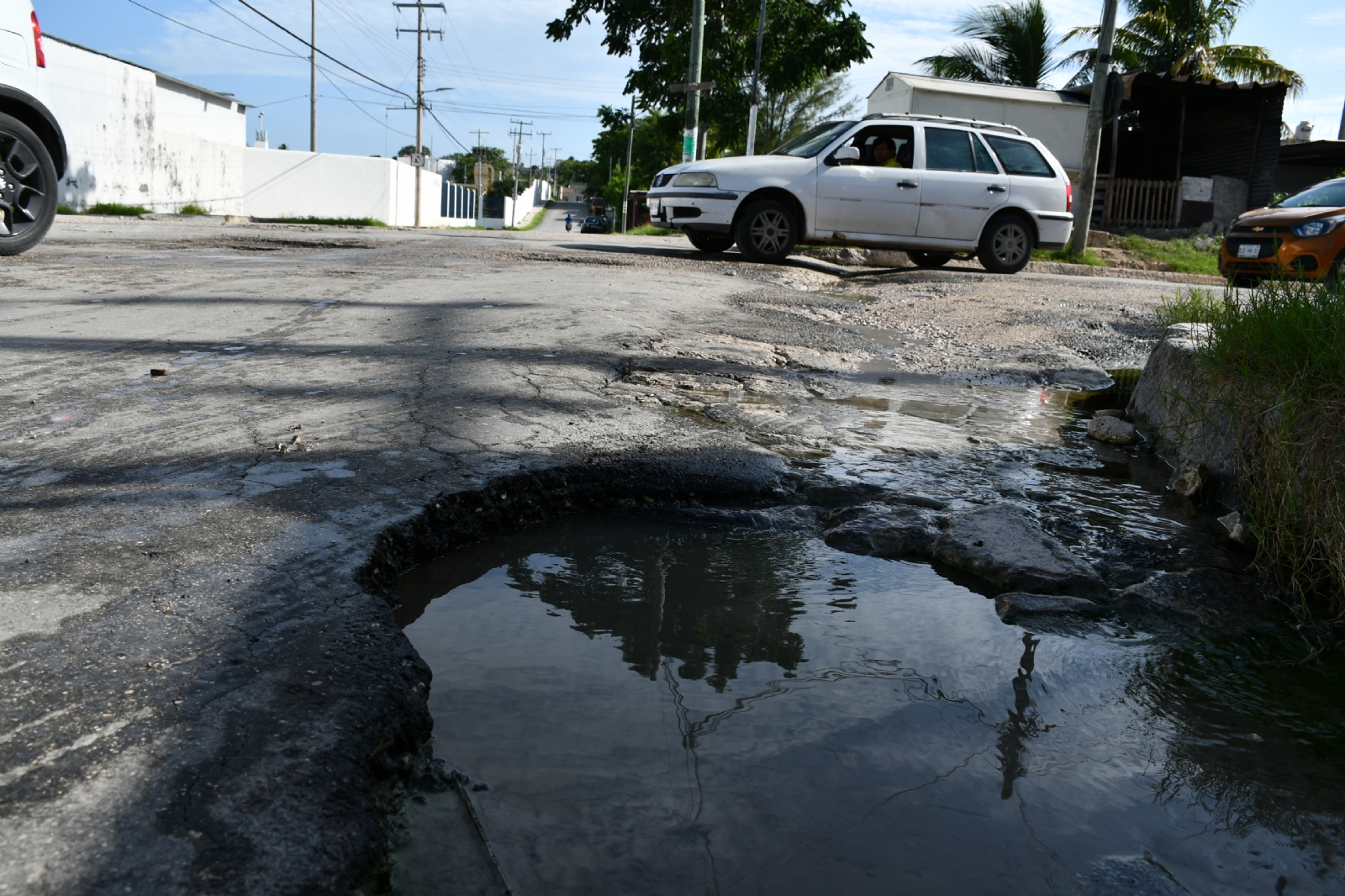 Ciudadanos reprueban a los ayuntamientos de Campeche: 52.1% están inconformes con el servicio público