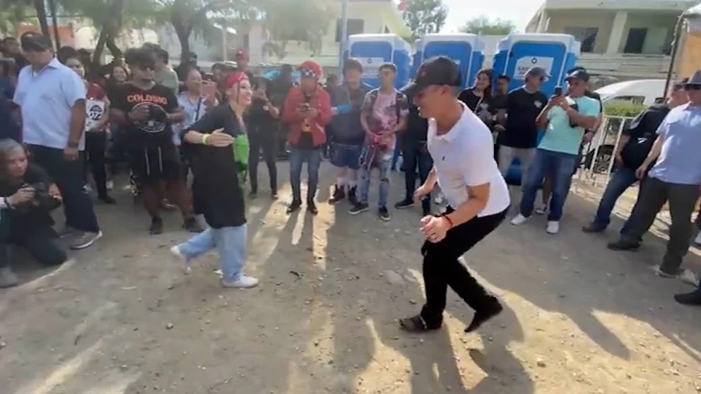 Luis Donaldo Colosio, alcalde de Monterrey, se hace viral tras bailar en el tributo a Celso Piña: VIDEO