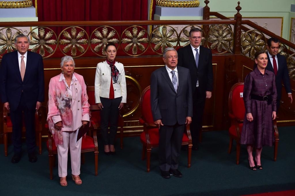 Ebrard, Sheinbaum y Adán Augusto aparecen juntos con AMLO en evento de Palacio Nacional